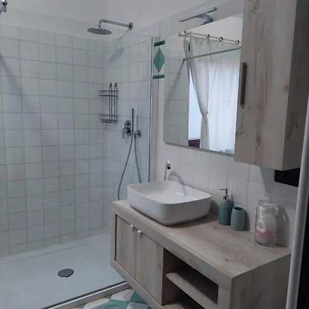 Le-z-aravi 2 Apartment *